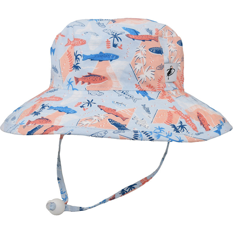 Kids Wide Brim Sunbaby Hat has a chin tie with cord lock and safety break away clip to keep hat safely in place. Tested and rated UPF50+ Excellent Sun Protection so your kid can play outdoors all day.  Made in Canada by Puffin Gear-Feeling Groovy Prints-Snorkel Print-Blue